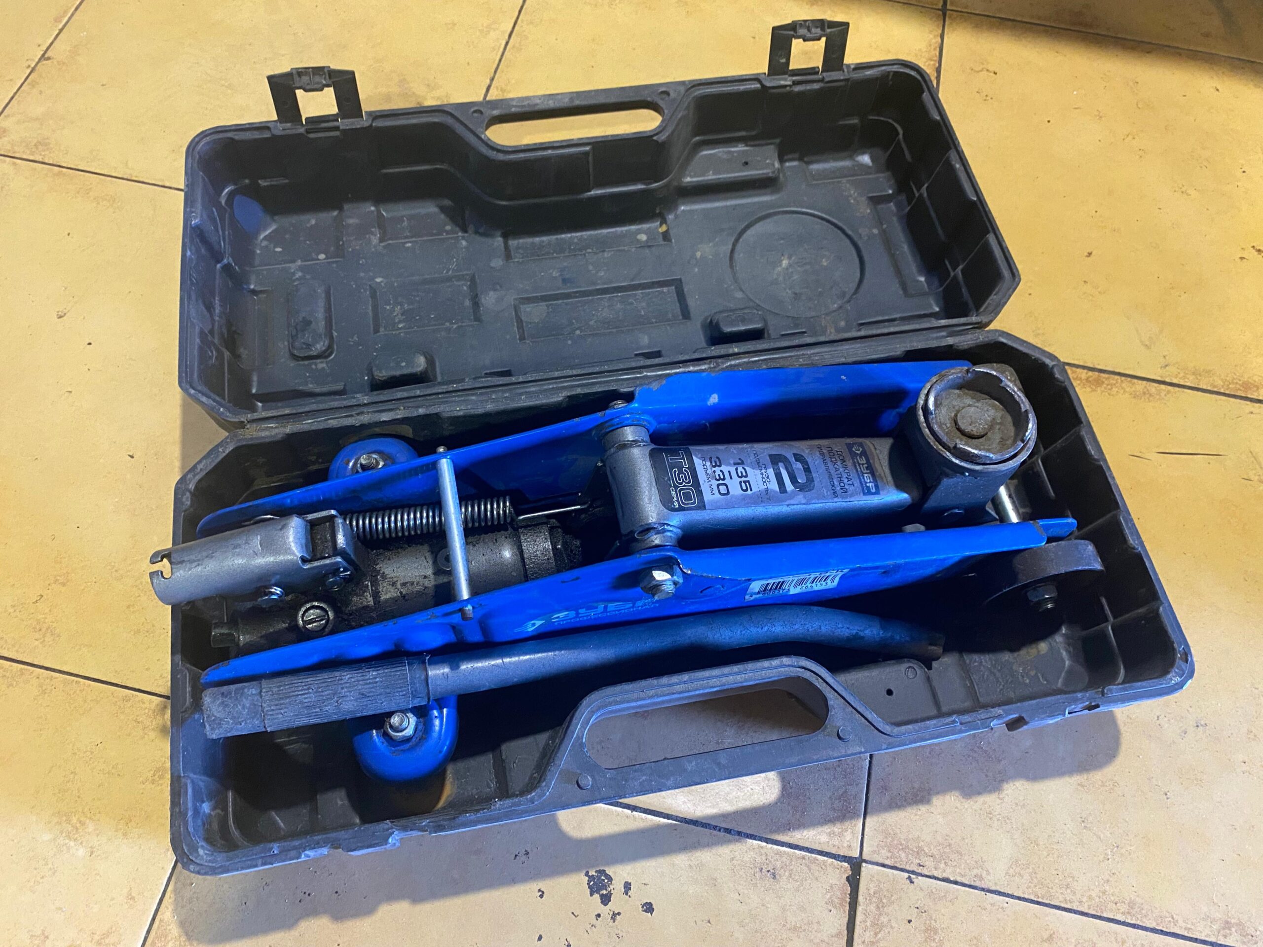 Подкатной гидравлический домкрат ЗУБР Профессионал Т-30 (2 т) — изображение 6