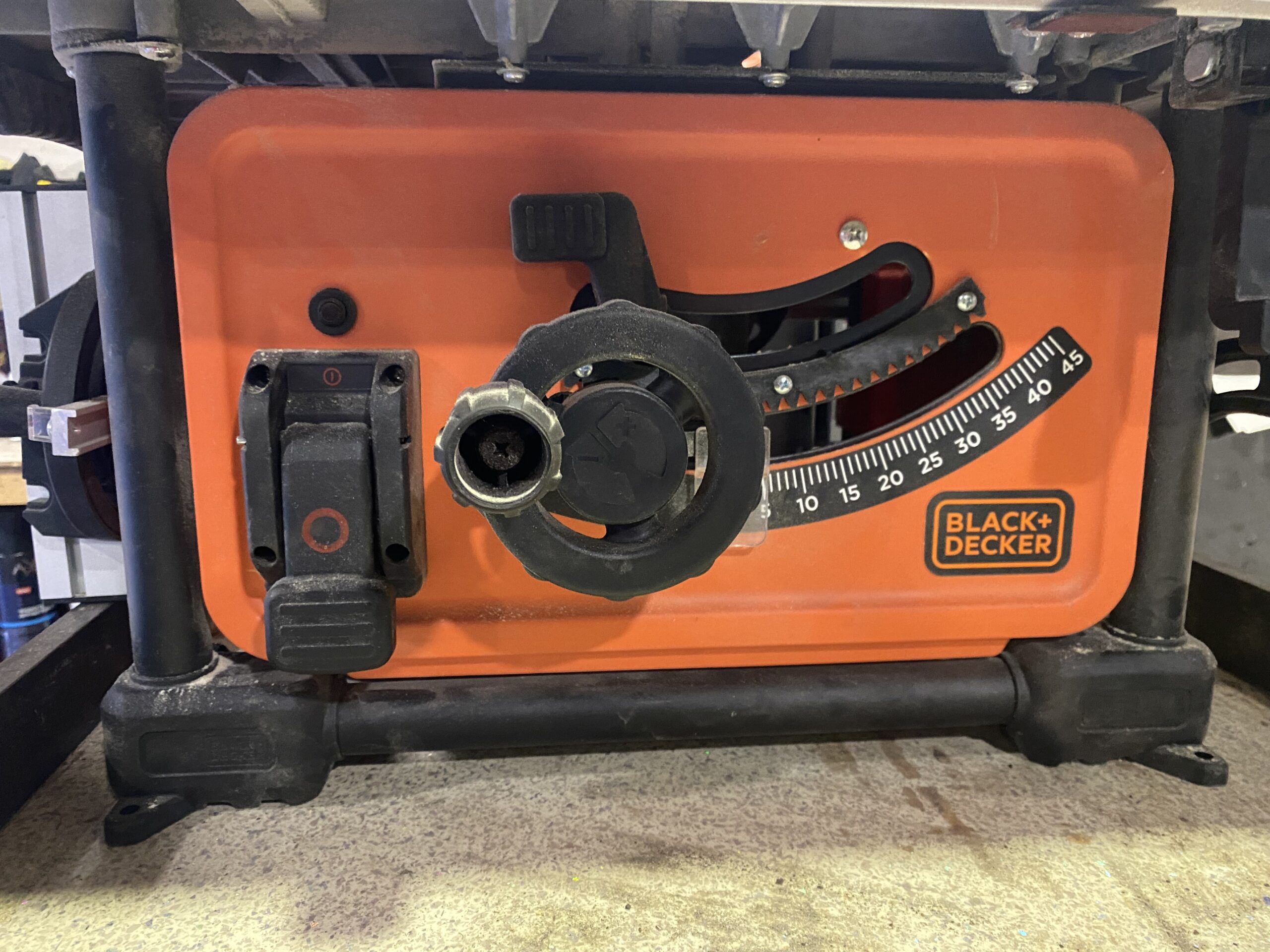 Настольная пила Black&Decker BES720 — изображение 6