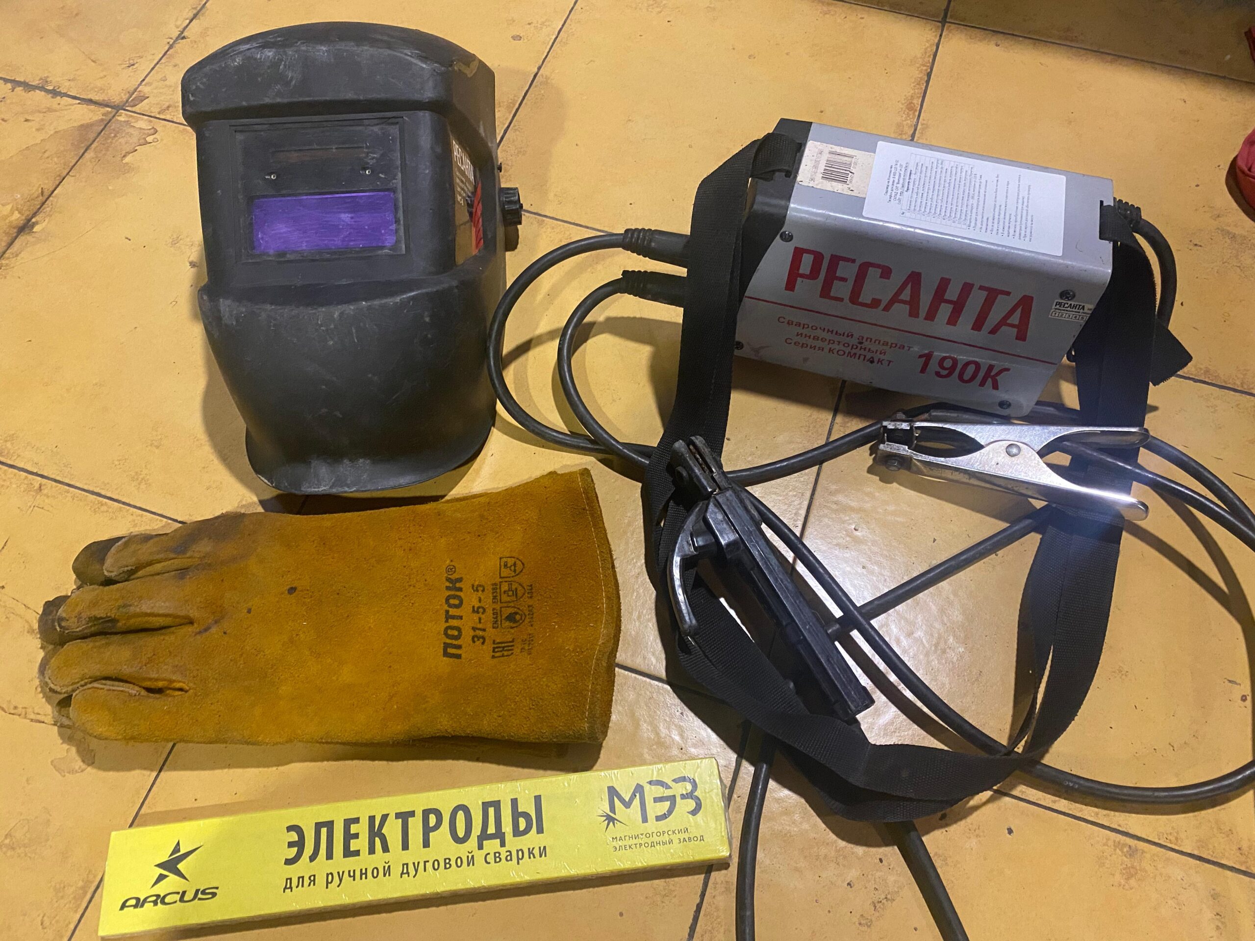 Инверторный сварочный аппарат Ресанта САИ190К — изображение 6